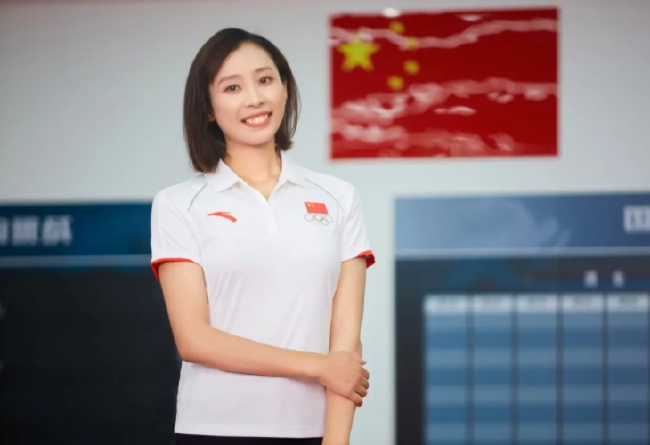 中国奥运亚军改行记：从中学体育老师到创业开店